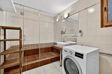Na predaj 3-izbový byt, 140 m², Bratislava-Staré Mesto, Sládkovičova