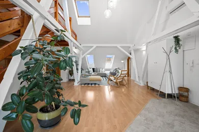 Na predaj 4-izbový byt, 149 m², Bratislava-Staré Mesto, Björnsonova