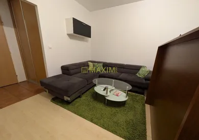 Na predaj 4-izbový byt, 88 m², Bratislava-Petržalka, Wolkrova