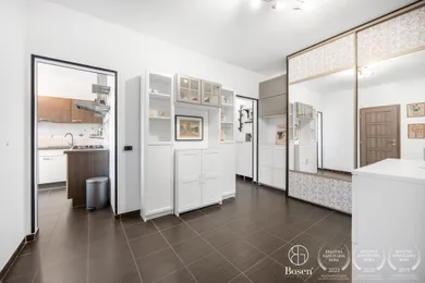 Na predaj 3-izbový byt, 65 m², Bratislava-Petržalka, Lietavská