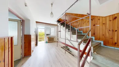 Na predaj 4-izbový dom, 168 m², Voderady