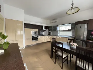 Domy na sprzedaż, 4-pokojowe, Nitra · €478 000
