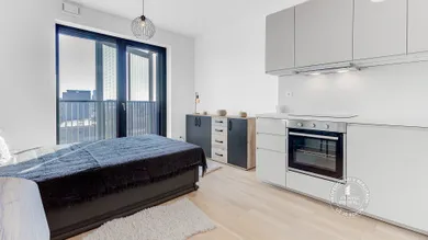 Na prenájom 1-izbový byt, 33 m², Bratislava-Nové Mesto, Račianska