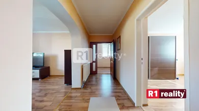 Na predaj 5-izbový dom, 260 m², Piešťany, Hurbanova