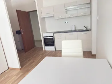 Mieszkania na wynajem, Bratislava-Karlova Ves · €675