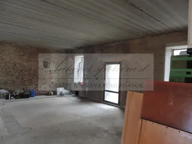 Na prenájom objekt, 42 m², Lučenec, Pivničný rad