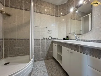 Na predaj 3-izbový byt, 84 m², Levice