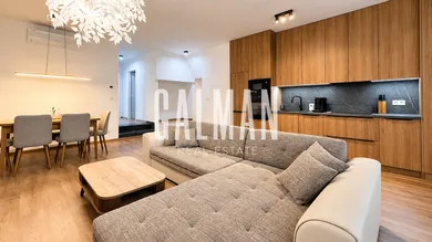 Na prenájom 3-izbový byt, 75 m², Bratislava-Staré Mesto, Zámocká