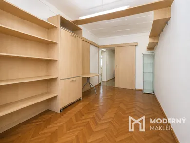 Na predaj 3-izbový byt, 68 m², Bánovce nad Bebravou