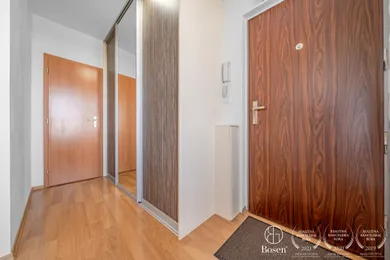 Na prenájom 1-izbový byt, 38 m², Bratislava-Nové Mesto, Horská