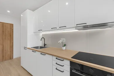 Na predaj 3-izbový byt, 70 m², Bratislava-Ružinov, Súmračná