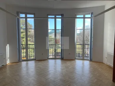 Na prenájom komerčné v Bratislava-Staré Mesto · €2 236,95 · Dokončené