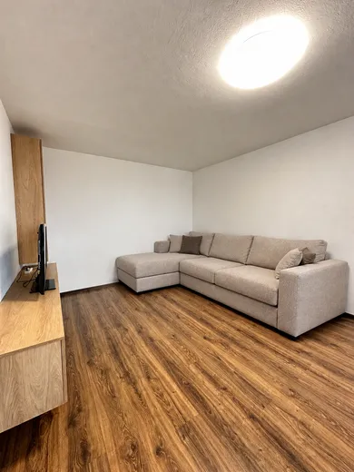 Na prenájom 2-izbový byt, 61 m², Nitra