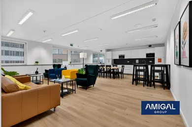 Na prenájom komerčné, 18 m², Bratislava-Ružinov, Plynárenská