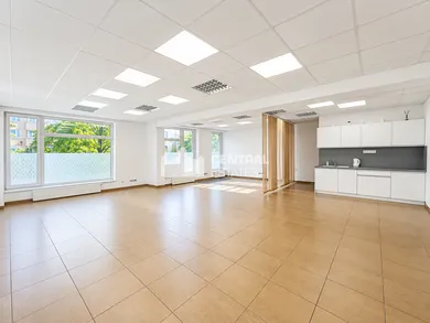 Komerčné priestory na prenájom, Senec · €750