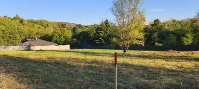Na predaj pozemok, 727 m², Bratislava-Lamač, Cesta na Klanec