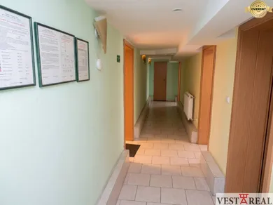 Na prenájom komerčné, 36 m², Trnava, Ulica Sladovnícka