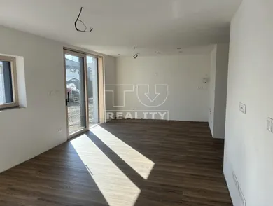 Na predaj 4-izbový dom, 418 m², Liptovský Mikuláš