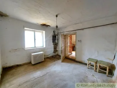 Na predaj rekreačný dom, Moča
