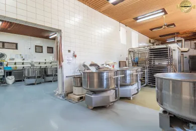 Na predaj komerčné, 600 m², Trnava, Koniarekova