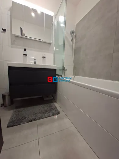 Na prenájom 3-izbový byt, 68 m², Trenčín, Liptovská