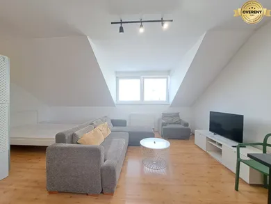 Na prenájom 1-izbový byt, 38 m², Poprad, Dostojevského