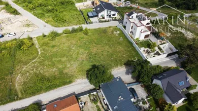 Na predaj pozemok, 687 m², Bratislava-Nové Mesto, Na Briežkoch
