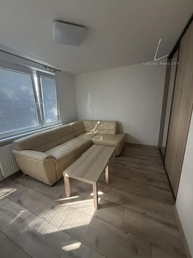 Na prenájom byt v Bratislava-Rača · €650 · Dokončené