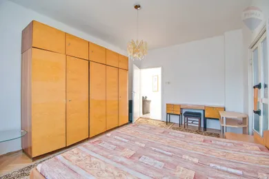 Na predaj 6-izbový dom, 75 m², Veľký Meder, Petőfiho Ulica