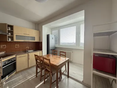 Na prenájom 3-izbový byt, 65 m², Trnava