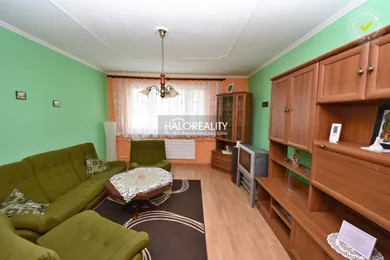 Na predaj 3-izbový byt, 70 m², Nová Baňa