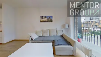 Na prenájom 2-izbový byt, 51 m², Bratislava-Petržalka, Fialová
