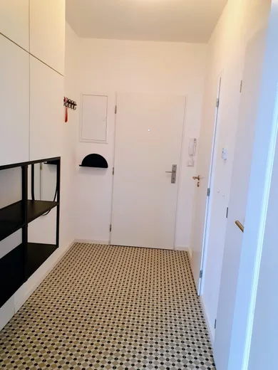 Na prenájom 2-izbový byt, 54 m², Trenčín, Kožušnícka