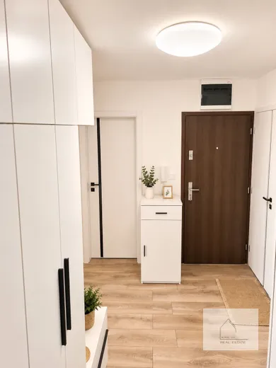 Na predaj 4-izbový byt, 77 m², Košice-Nad jazerom, Ladožská