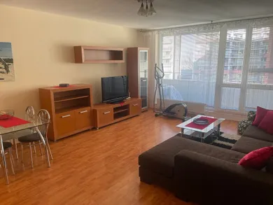 Mieszkania na wynajem, 3-pokojowe, Bratislava-Ružinov · €700