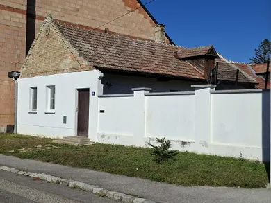 Na predaj 2-izbový dom, 61 m², Bratislava-Staré Mesto