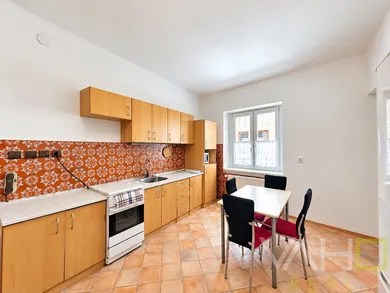 Na prenájom 2-izbový byt, 54 m², Trnava, Jerichova