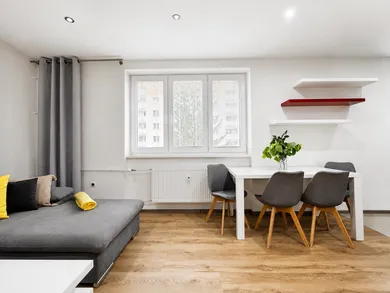 Na prenájom 2-izbový byt, 51 m², Prievidza, Š. Králika