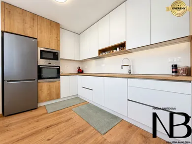 Na prenájom 2-izbový byt, 62 m², Trenčín, Bezručova