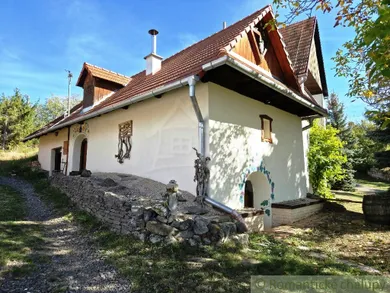 Na predaj rekreačný dom, 56 m², Pečenice