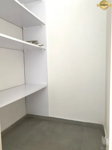 Na predaj 3-izbový byt, 74 m², Bratislava-Staré Mesto, Medená
