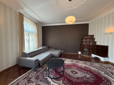 Na prenájom 3-izbový byt, 175 m², Bratislava-Staré Mesto, Puškinova