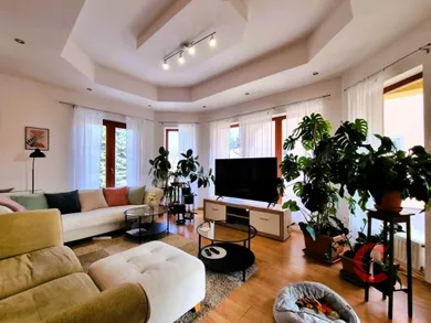 Na predaj 4-izbový dom, 125 m², Feketeerdő