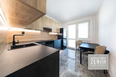 Na predaj 3-izbový byt, 80 m², Nitra, Petzwalova