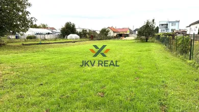 Eladó telkek, Nitra · €97 280