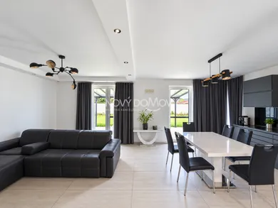 Na predaj 5-izbový dom, 192 m², Galanta, Mládežnícka