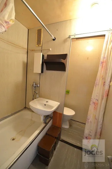 Na predaj 1-izbový byt, 34 m², Žiar nad Hronom