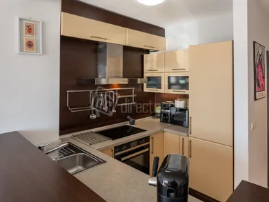Na predaj 1-izbový byt, 53 m², Bratislava-Staré Mesto, K lomu