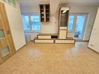 Na predaj 1-izbový byt, 25 m², Bratislava-Staré Mesto, Krížna