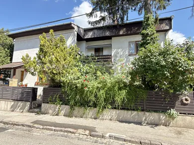 Byty na prenájom 5-izbový, Bratislava-Staré Mesto · €1 500